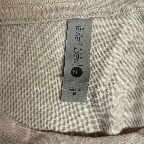 Women’s Graphic T-shirt‎ Size M - Picture 4 of 4